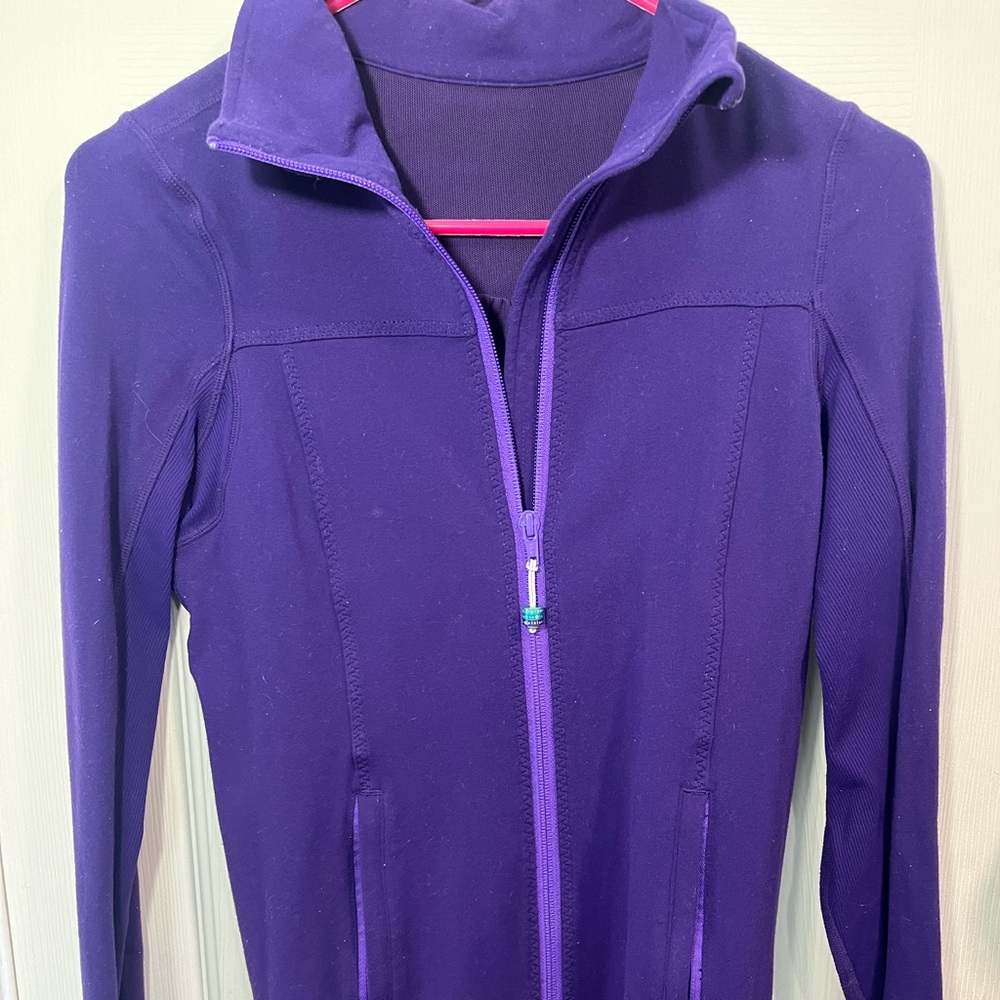 Lululemon Athletica jacket 6 mesh back women’s stretchy M126